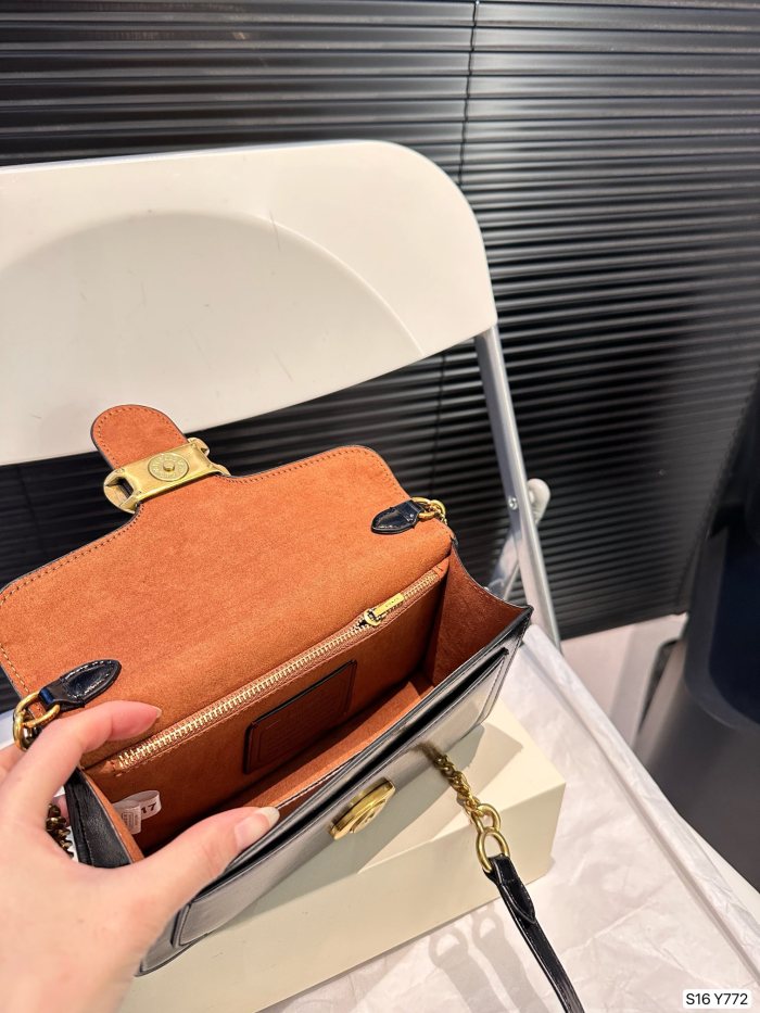 【限定】コーチ コピー ショルダーバッグ