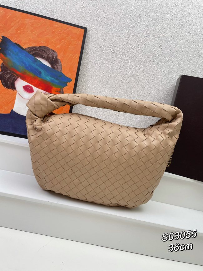 使い勝手良し ボッテガヴェネタ n級品 ショルダーバック