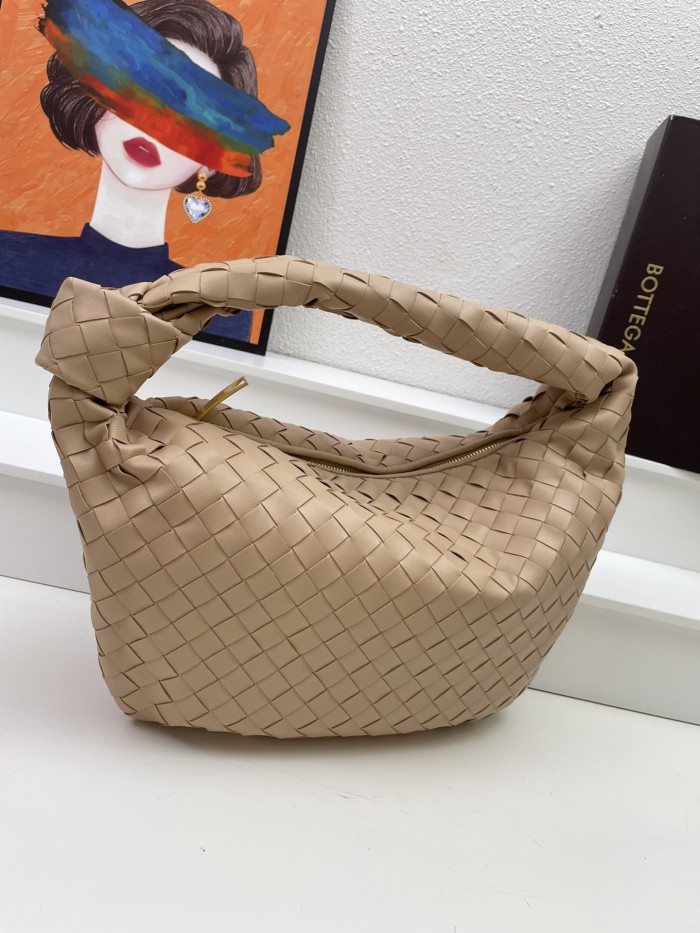 使い勝手良し ボッテガヴェネタ n級品 ショルダーバック