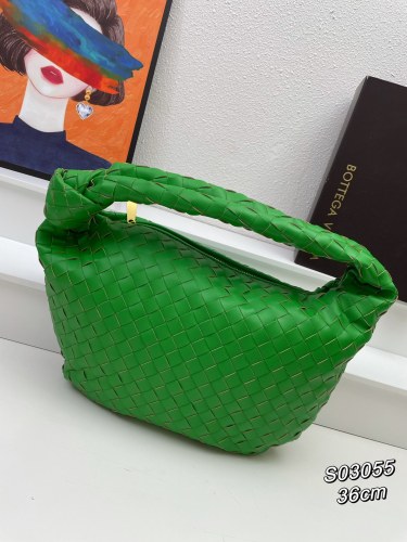 超奇跡の入荷☆ ボッテガヴェネタ スーパーコピー ショルダーバック