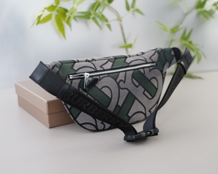【話題商品！】バーバリー 偽物通販 ショルダーバック