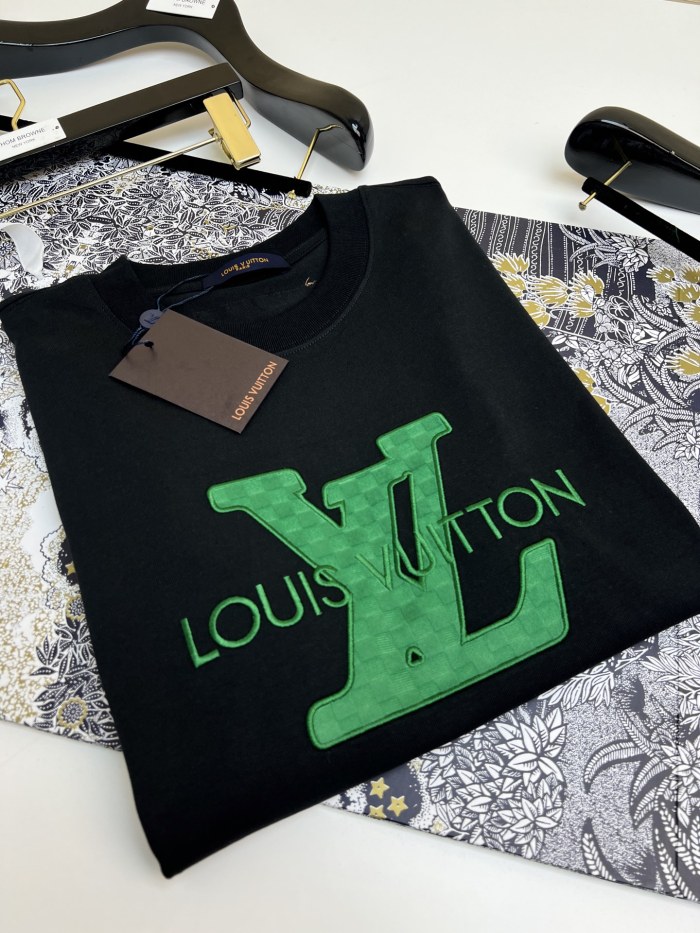 入手困難 ルイヴィトン 偽物通販  LV 25 SS春夏モデルTシャツ