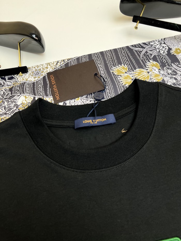 入手困難 ルイヴィトン 偽物通販  LV 25 SS春夏モデルTシャツ