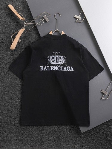 新作 バレンシアガ スーパーコピー 刺繍半袖Tシャツ