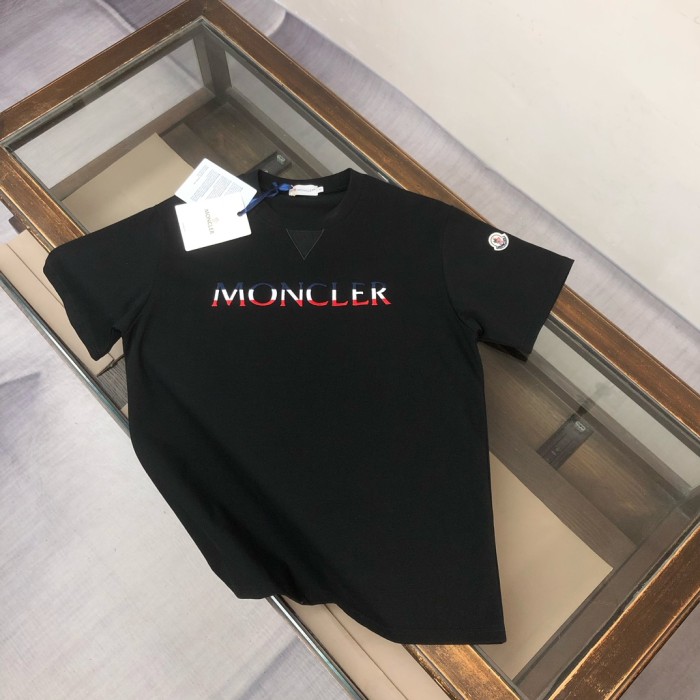 高品質 モンクレール 偽物通販  2025春夏新発売コーナーシリーズコットンTシャツ