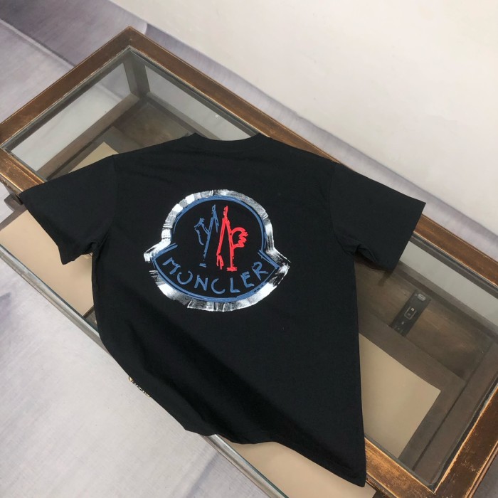 一目惚れ♪ モンクレール スーパーコピー 2025春夏新作男女同型半袖Tシャツ