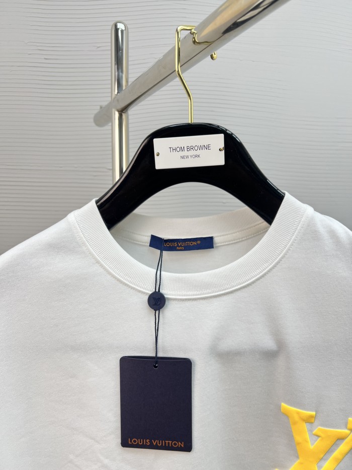 大人気 ルイヴィトン n級品 LV 25 SS定番配色Tシャツ新品