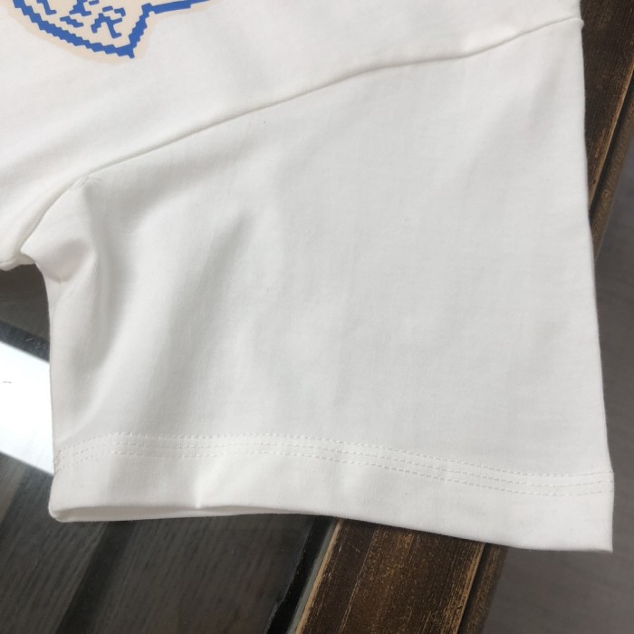 追跡付 モンクレール コピーおすすめ 2025最新の半袖Tシャツ