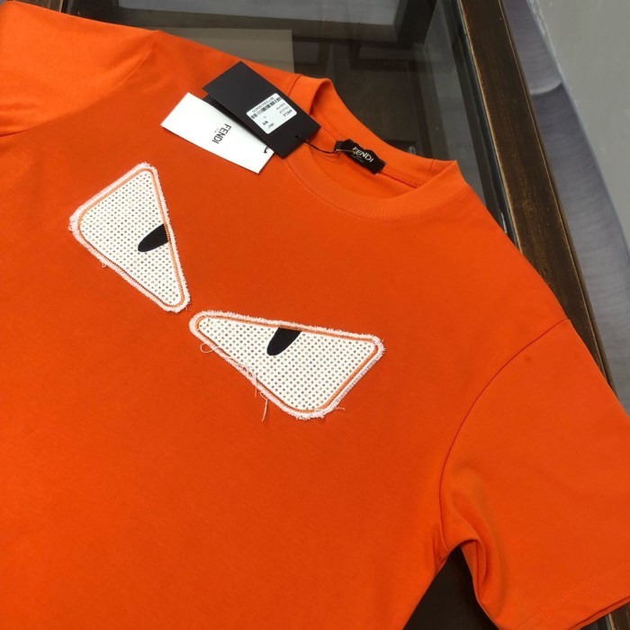 超話題! フェンディ コピー  2025の最新半袖Tシャツ