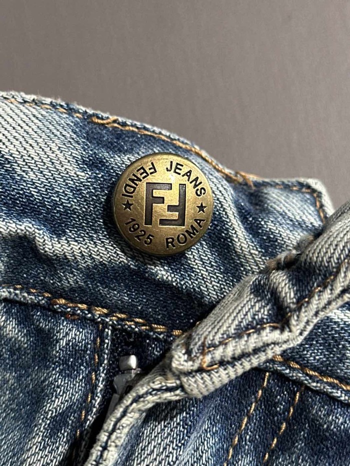 【限定】 フェンディ n級品 2025シーズンフィットジーンズロングパンツ