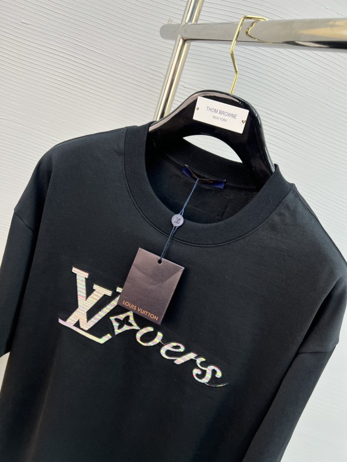 超奇跡の入荷☆ ルイヴィトン スーパーコピー Louis Vuitton 25ss白黒プリントのクルーネック半袖Tシャツ