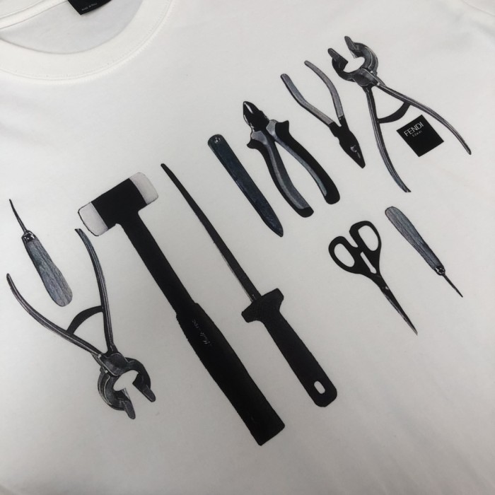 累積売上総額第１位！フェンディコピーおすすめ 2025の最新半袖Tシャツ