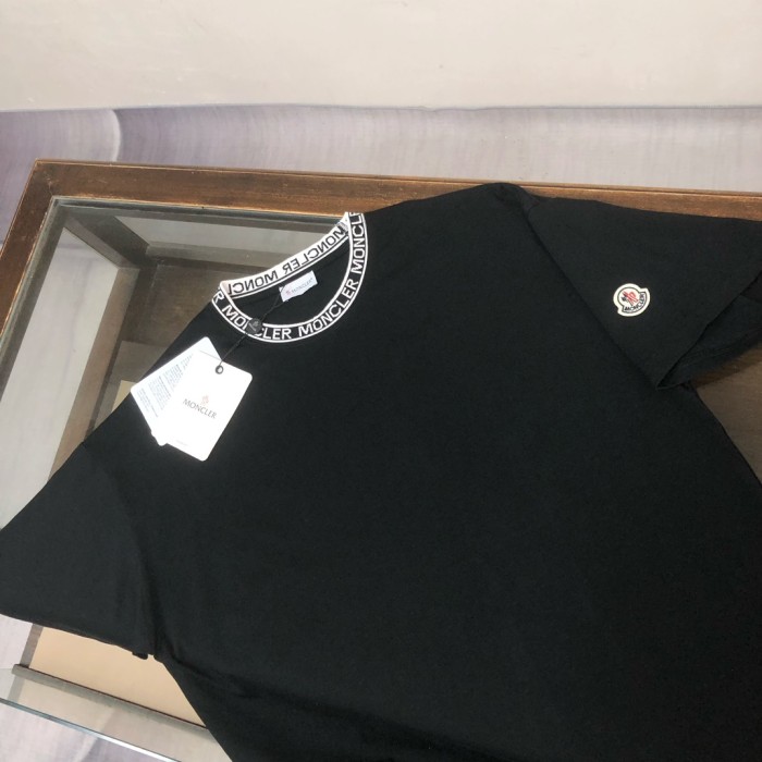 ★超人気 モンクレール 偽物通販 25 ssコーナー同丸首半袖Tシャツ