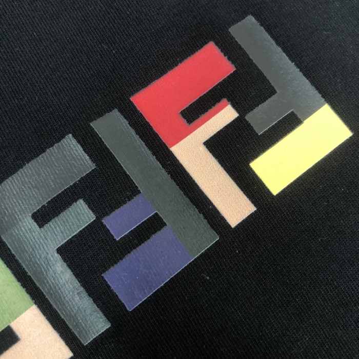 新作 フェンディ スーパーコピー 2025の最新半袖Tシャツ