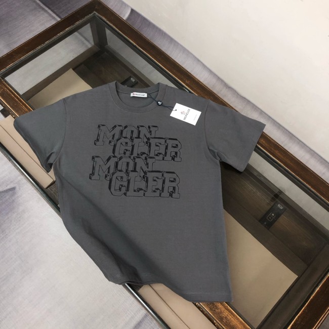 入手困難 モンクレール 激安偽物 2025最新の半袖Tシャツ