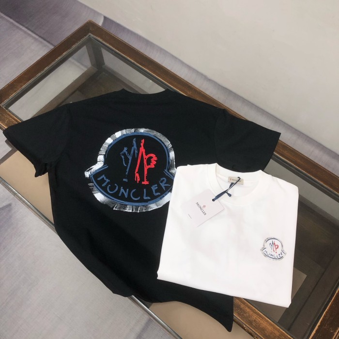 入手困難 モンクレール n級品 2025春夏新作男女同型半袖Tシャツ