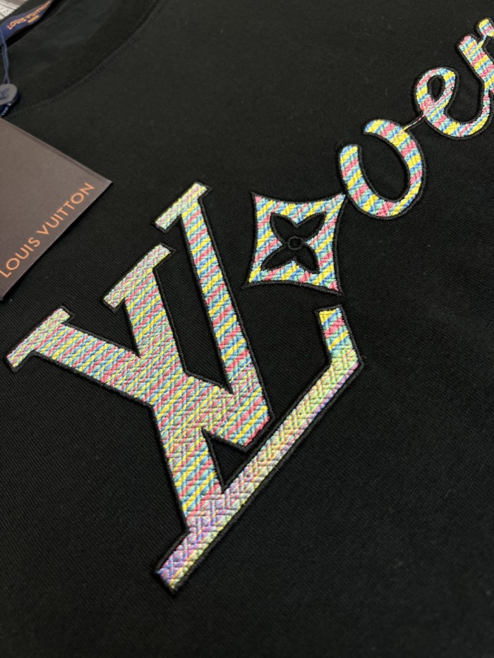 超奇跡の入荷☆ ルイヴィトン スーパーコピー Louis Vuitton 25ss白黒プリントのクルーネック半袖Tシャツ