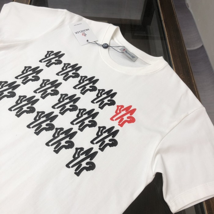 一目惚れ♪ モンクレール n級品 2025最新の半袖Tシャツ