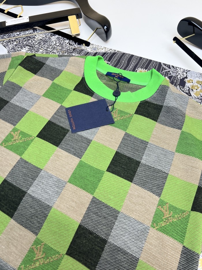 使い勝手良し ルイヴィトン n級品 Louis Vuitton 25ss白黒プリントのクルーネック半袖Tシャツ