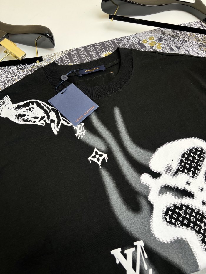 一目惚れ♪ ルイヴィトン コピーおすすめ LV 25 SS春夏モデルTシャツ