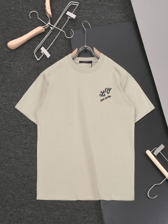 ★超人気 ルイヴィトン 偽物通販  Louis Vuitton2025 ssの新型Tアップ