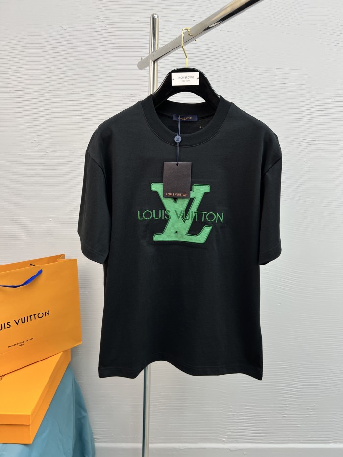 入手困難 ルイヴィトン 偽物通販  LV 25 SS春夏モデルTシャツ
