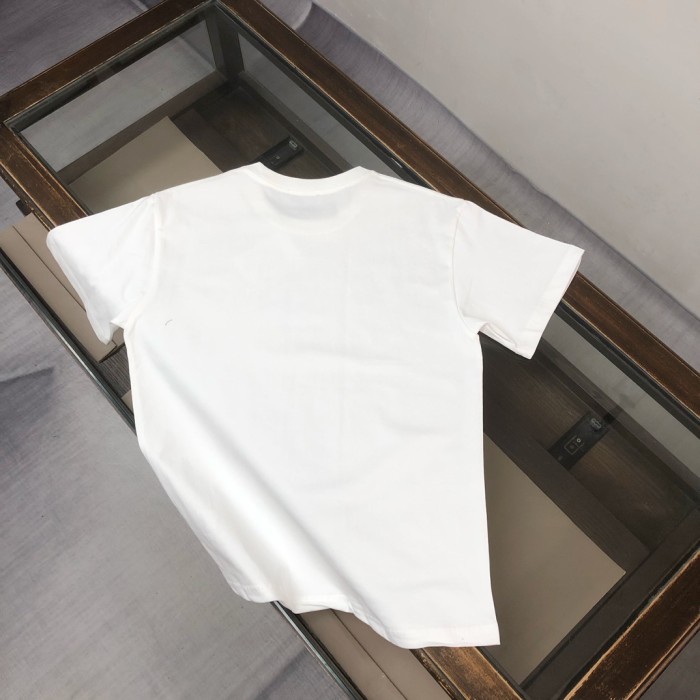 超話題! モンクレール コピーおすすめ 2025最新の半袖Tシャツ