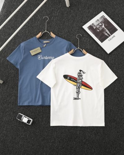 日本未入荷 バーバリー コピー スケッチプラカードプリント夏の丸首半袖Tシャツ2色