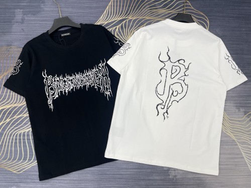 日本未入荷 バレンシアガ 偽物通販  2025春夏新作プリントアルファベットロゴラウンドネック半袖Tシャツ