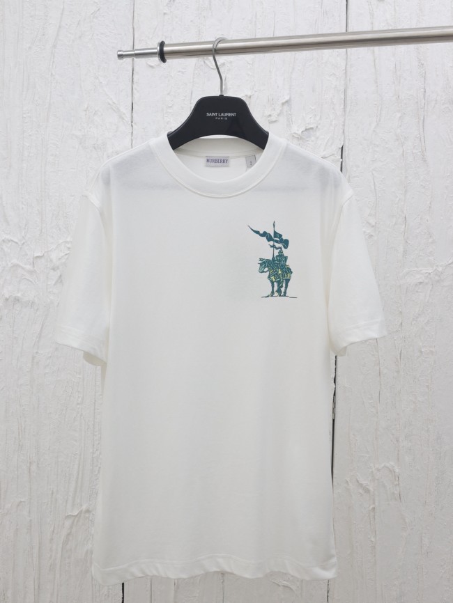 超話題! バーバリー n級品 25ss春夏新作ロゴ馬術騎士プリント丸首Tシャツ