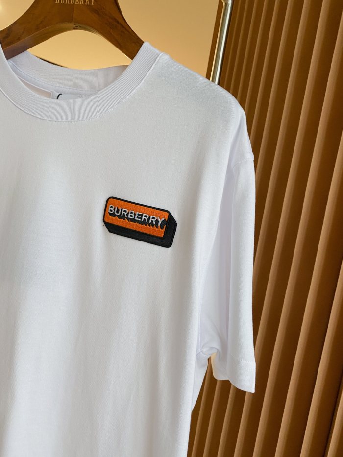 【限定】 バーバリー スーパーコピー マイクロロゴ入りコットンのゆったり半袖Tシャツ