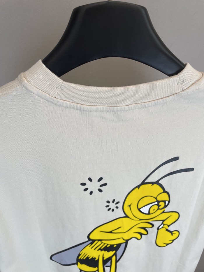日本未入荷 バーバリー スーパーコピー 2025 SSミツバチプリント植毛半袖Tシャツ