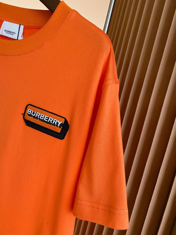 日本未入荷 バーバリー n級品 マイクロロゴ入りコットンのゆったり半袖Tシャツ