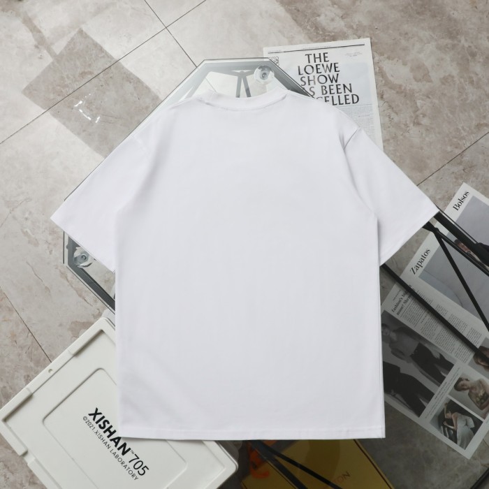 入手困難 バーバリー n級品 戦馬騎士ロゴカジュアル丸首半袖Tシャツ