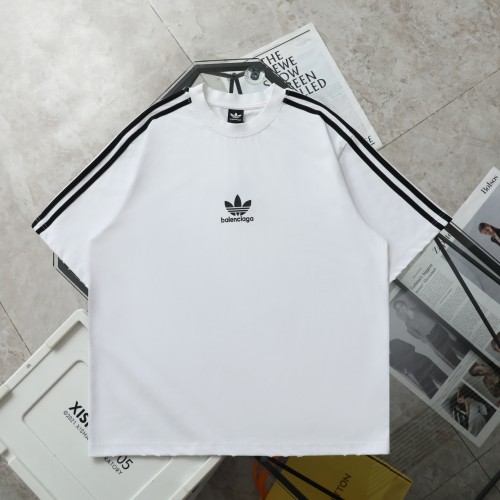 日本未入荷 バレンシアガ と​アディダス連名シリコンクルーネック半袖Tシャツ