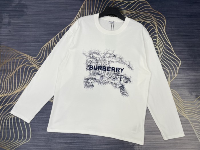 累積売上総額第１位！ バーバリー スーパーコピー 2025春夏新作戦馬ロゴ丸首長袖Tシャツ2色