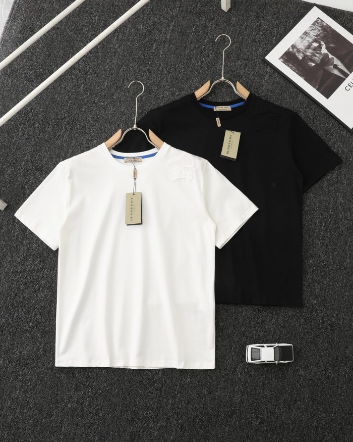 【限定】 バーバリー 激安通販 軍馬シート刺繍夏のラウンドネック半袖Tシャツ2色