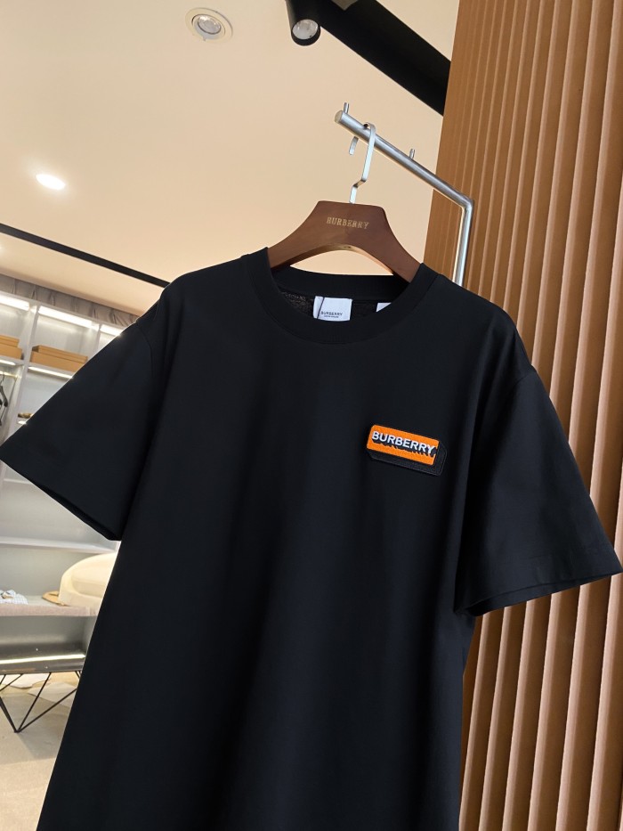 【話題商品！】 バーバリー 激安偽物 マイクロロゴ入りコットンのゆったり半袖Tシャツ