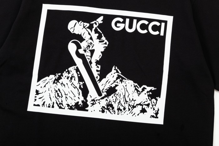 【話題商品！】グッチ 激安通販 雪山シリーズスキープリント半袖Tシャツ