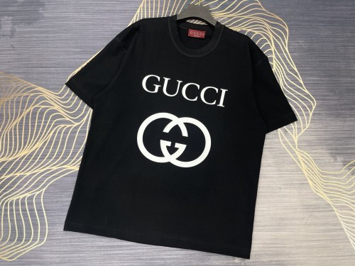 高品質 グッチ コピー 2025春夏新作プリントアルファベットロゴラウンドネック半袖Tシャツ2色