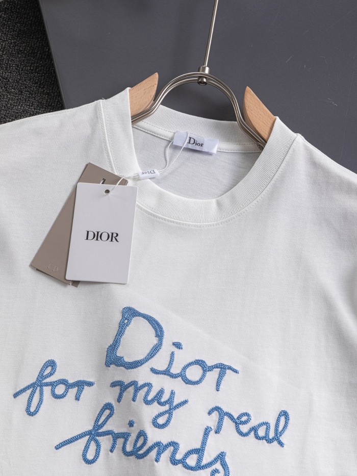 日本未入荷 ディオール n級品 25 ss胸元刺繍アルファベット手描きサインＴシャツ