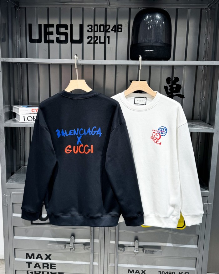 ★超人気 グッチ スーパーコピー gucci x Balenciaga連名シリーズスタイリッシュな丸首のガーターコート2色