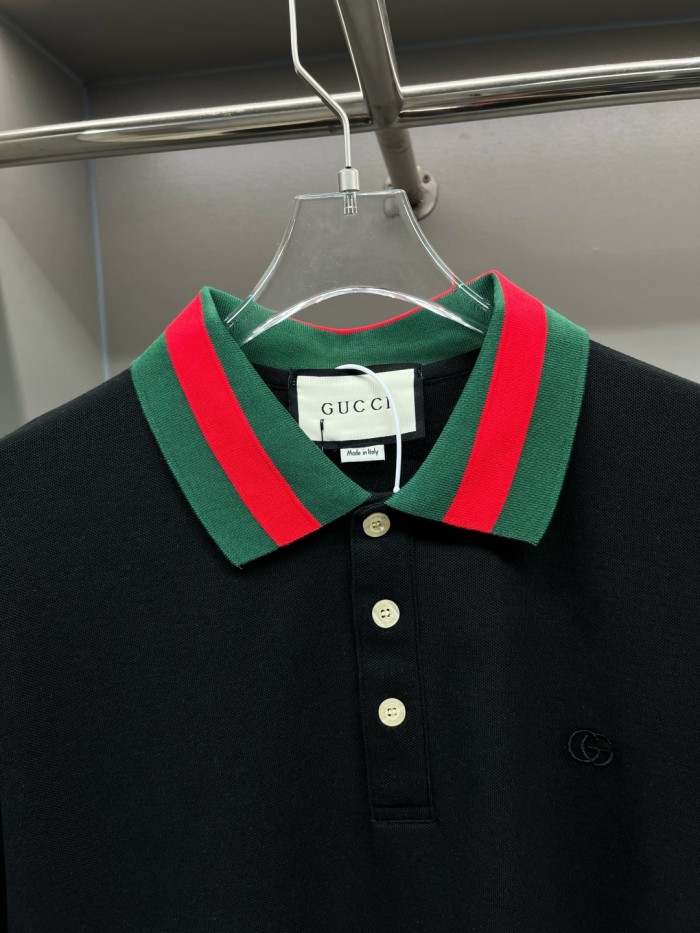 稀少 グッチ 激安偽物 刺繍の新ポロシャツ