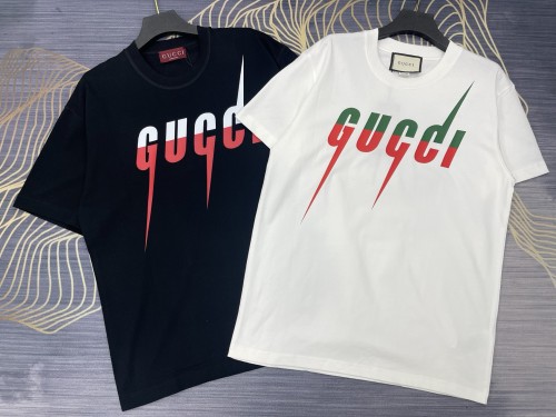 超話題! グッチ 激安通販 2025春夏新作プリントアルファベットロゴラウンドネック半袖Tシャツ2色