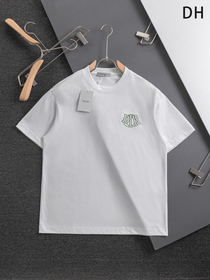【話題商品！】ディオール 激安偽物 蛇年限定胸元アルファベット刺繍Ｔシャツ