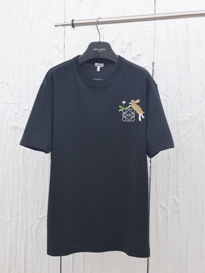 超話題! ロエベ スーパーコピー 25春夏新作ラウンドネック刺繍半袖Tシャツ