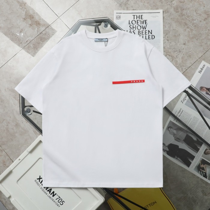 新作 プラダ  n級品 ファーロゴカジュアル丸首半袖Tシャツ