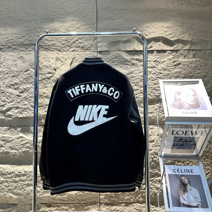 大人気 ナイキ スーパーコピー 刺繍野球ウェアジャケット