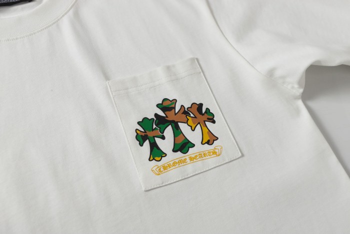 新作 クロムハーツ 激安通販 馬蹄彩色十字架半袖tシャツ
