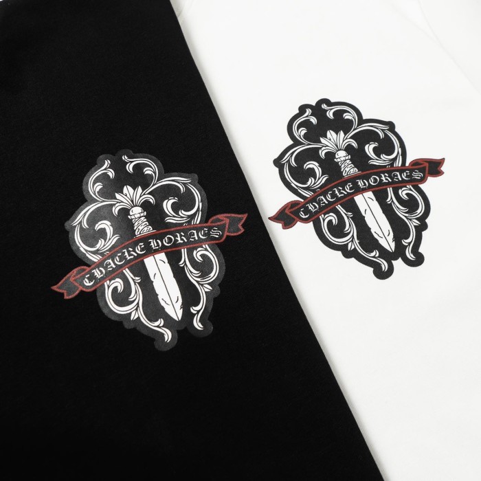 新作 クロムハーツ 偽物通販  重工業サンスクリットクロス半袖Tシャツ